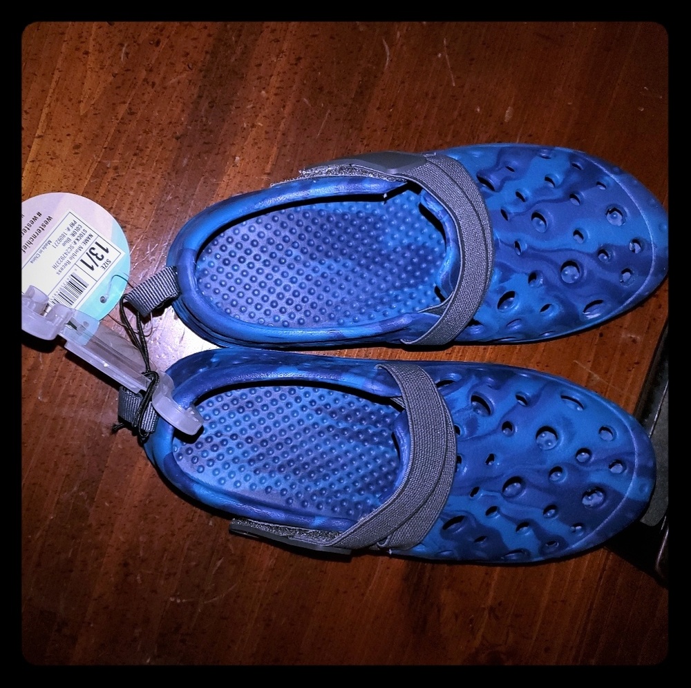 Boy sandles size 13/1